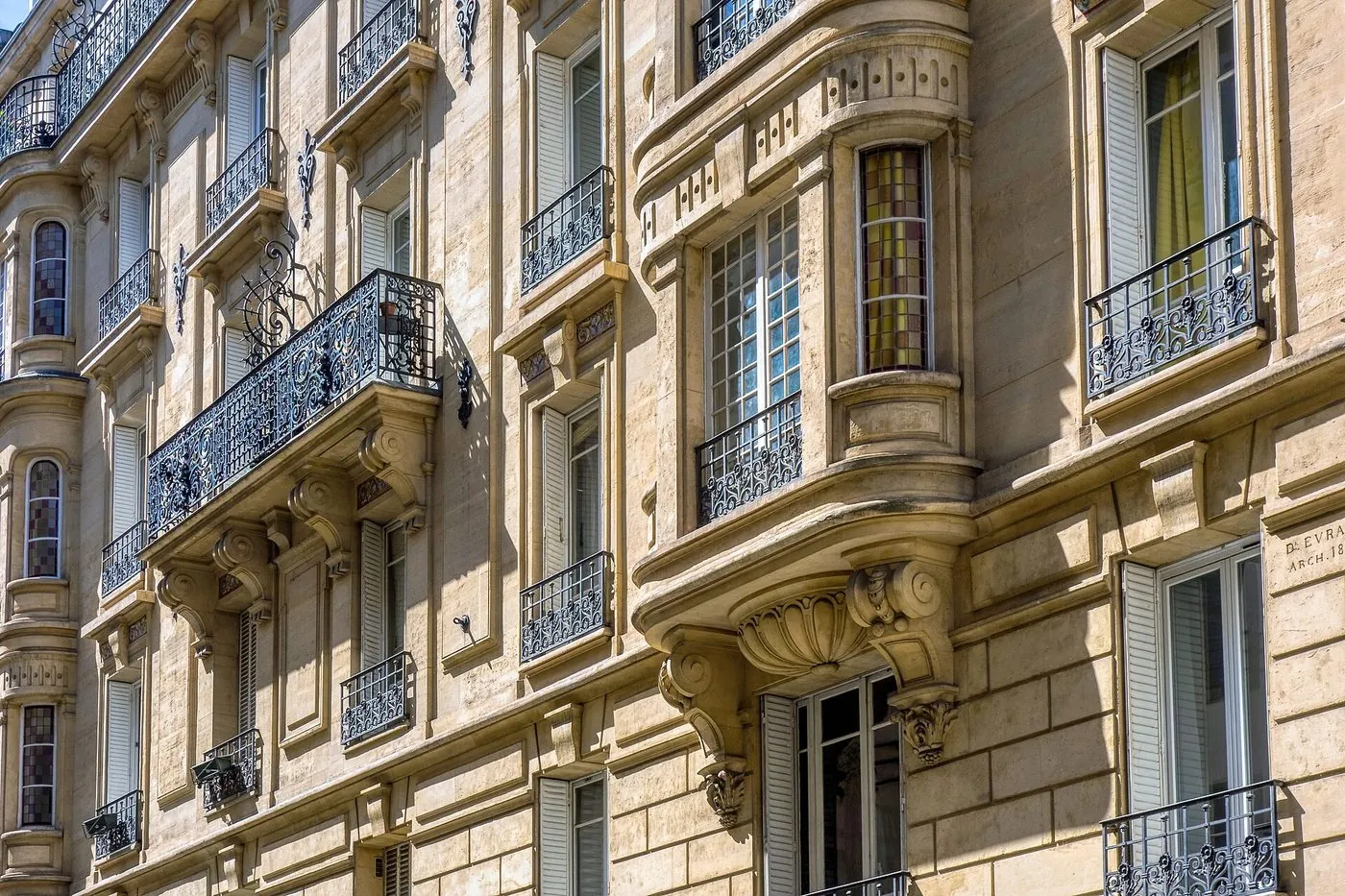 Façade rénovée par RVF Ravalement à L'Isle-Adam